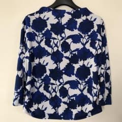 ✨　DoCLASSE ドゥクラッセ トップス 花柄のサムネイル