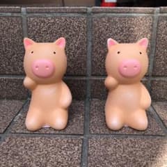 豚の置物のサムネイル