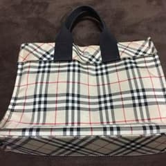 Burberryトートバックのサムネイル