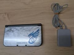[가격 인하했습니다] 몬스터 헌터 4G New 3DS LL (미품) 조금 상처 있음