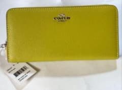 新品未使用】COACH 長財布 ライムグリーン - メルカリ