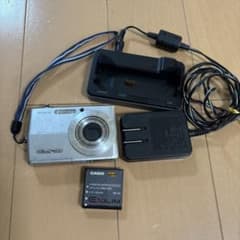 EXILIM エクシリム　EX-Z500 シルバー デジカメ　カシオ　動作確認済 EXILIM エクシリム EX-Z500 シルバー デジカメ カシオ 動作確認済