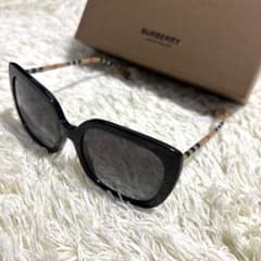 美品 バーバリー サングラス ノバチェック - メルカリ