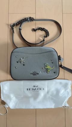 COACH ショルダーバッグ 恐竜モチーフ スタッズ COACH ショルダーバッグ 恐竜モチーフ スタッズ - メルカリ