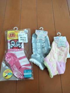 アンパンマン　ドキンちゃん靴下のサムネイル