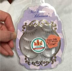 つけまつげのサムネイル