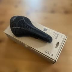 美品】TEMPO ALIANTE R3 ADAPTIVEサドル145 - メルカリ