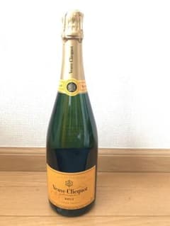 Veuve Clicquot Brut シャンパン（イエローラベル）のサムネイル