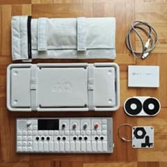 teenage engineering OP-1 field 純正ケース付きのサムネイル