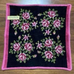 FEILER フェイラー　バラ刺繍 ハンカチタオルのサムネイル