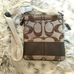 COACH コーチ ショルダーバッグ シグネチャー ブラウンのサムネイル