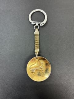 ゴールドカラー 虎モチーフ キーホルダーのサムネイル