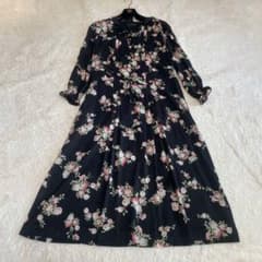美品 INGEBORG インゲボルグ 野薔薇柄 ワンピース Aライン ピンタック インゲボルグ マキシ丈 花柄 ピンタック ワンピース マルチカラー A