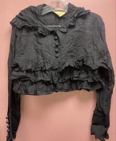 Jane Marple 90s ヴィンテージ フリル ショートブラウス 黒 Jane Marple 90s ヴィンテージ フリル ショートブラウス 黒 - メルカリ