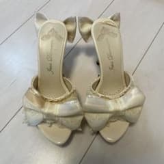 d*7様 【used品】箱無しジーザスディアマンテ リボン ミュール d*7様 【used品】箱無しジーザスディアマンテ リボン ミュール - メルカリ