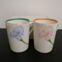 香蘭社 カラーリリー ペアマグカップのサムネイル