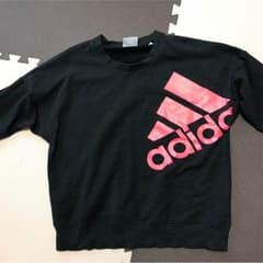 adidas トレーナーのサムネイル