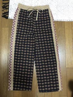 ZARAのパンツのサムネイル