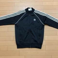 adidasのサムネイル