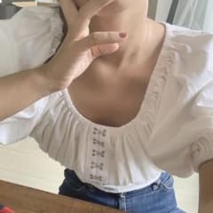 さわこ様専用【馬渕真由子さん着用】mangata モンガータ トップスのサムネイル