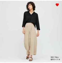 ユニクロ　クレープジャージーワイドパンツのサムネイル