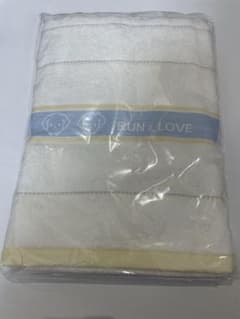 ファミリア生まれのRUN & LOVE タオル 新品のサムネイル