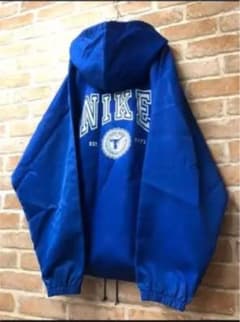 90s NIKE 銀タグ　ナイロンジャケット　バックプリント　青　ゆるだぼのサムネイル