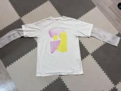 OKIRAKU カラフルグラフィックTシャツ 袖メッシュ　個性的のサムネイル