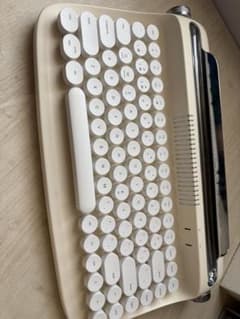 レトロスタイル Bluetooth キーボード 本体 レトロスタイル Bluetooth キーボード 本体 - メルカリ