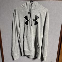 Under Armour グレー フード付きパーカーのサムネイル