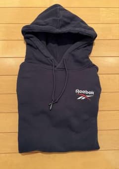 Reebok ネイビー　パーカーのサムネイル