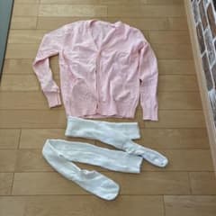 カーディガンとルーズソックスのサムネイル