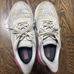 HOKA スニーカー レディース クリフトン9 23センチのサムネイル