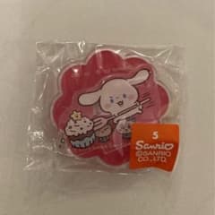 ちいかわ サンリオコラボ アクリルスタンド シナモンのサムネイル