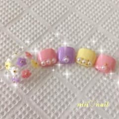 ネイルチップ♡パステルフラワーのサムネイル