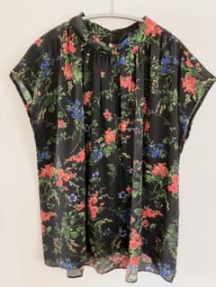 美品＊ノーリーズ　NOLLEY'S ブラウス　花柄のサムネイル