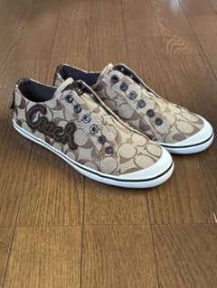 む*読様 新品　COACH シグネチャー スリッポン スニーカー む*読様 新品 COACH シグネチャー スリッポン スニーカー - メルカリ