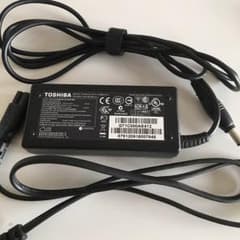 TOSHIBA パソコン用 アダプタのサムネイル