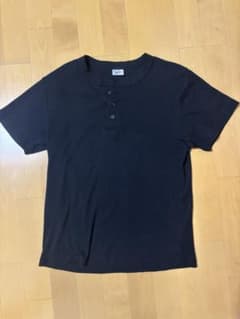 Robert P. Miller ヘンリーネック Tシャツ ブラックのサムネイル