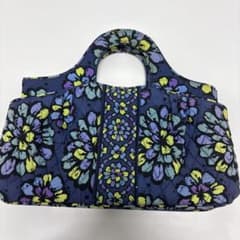 Vera Bradley キルティング ハンドバッグ ペイズリー柄のサムネイル