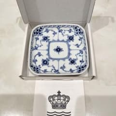 ロイヤルコペンハーゲン スモールスクエアディッシュ - メルカリ