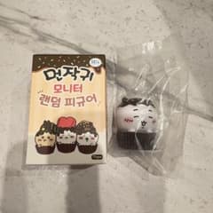 ちいかわ チョコカップケーキマスコット 韓国限定 - メルカリ