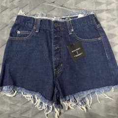 MOUSSY ダークデニム フリンジショートパンツ サイズ1のサムネイル