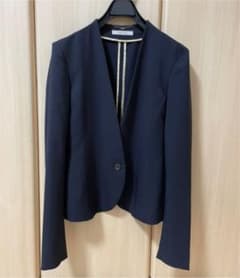 ベイジ　ノーカラージャケット　BEIGE,のサムネイル