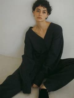 etre tokyo Vネックニットオールインワン 新品未使用品 - メルカリ