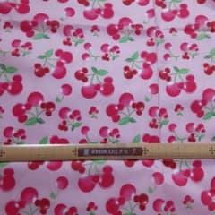 M7☆ミッキーモチーフ☆チェリー☆さくらんぼ☆生地☆はぎれのサムネイル