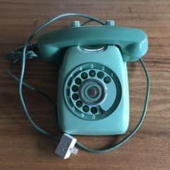 珍しい古い電話器 (グリーン)のサムネイル