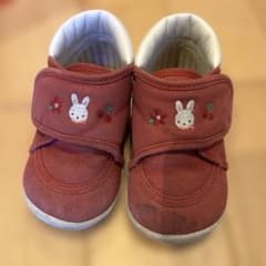 familiarうさぎ刺繍 赤スニーカー 13センチのサムネイル