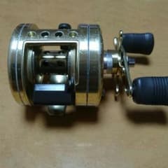 シマノ カルカッタ200のサムネイル