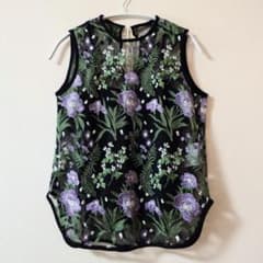 mame - mame ボタニカル刺繍Tシャツ mame ボタニカル刺繍トップス - メルカリ